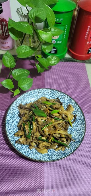 瘦肉炒鹿茸菇步骤11