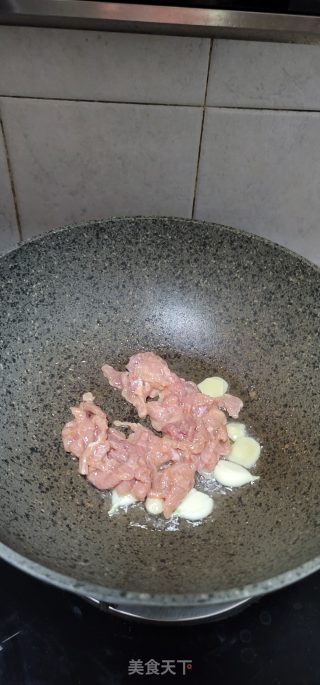 大葱炒黑木耳肉片步骤6 大葱炒黑木耳肉片步骤6