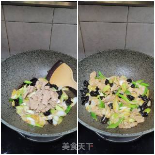 大葱炒黑木耳肉片步骤11 大葱炒黑木耳肉片步骤11