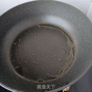 辣酱腊肠炒蒜黄步骤6 辣酱腊肠炒蒜黄步骤6