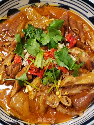 香辣过瘾、妙不可言的 水煮肥肠步骤9 香辣过瘾、妙不可言的 水煮肥肠步骤9
