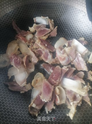 红菜苔炒腊肉步骤3