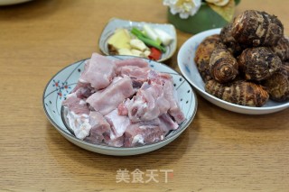 排骨炖芋头步骤1