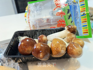赤松茸炒腊肉步骤1