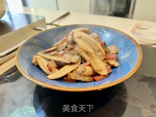 赤松茸炒腊肉步骤6