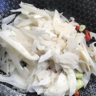 剁椒炒藕片步骤5 剁椒炒藕片步骤5