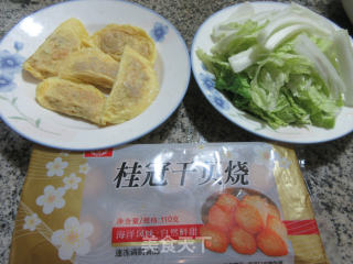 干贝烧蛋饺大白菜煮铁棍山药粉条步骤2