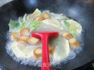 干贝烧蛋饺大白菜煮铁棍山药粉条步骤6