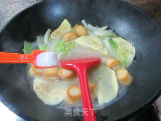 干贝烧蛋饺大白菜煮铁棍山药粉条步骤7