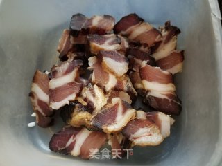 腊肉炒豆苗步骤4