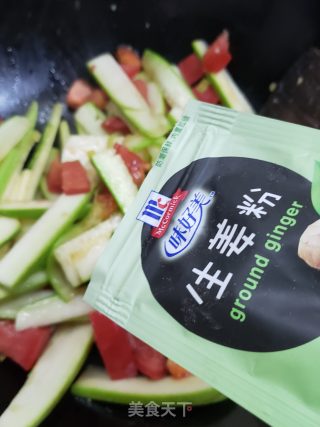 清甜入味的番茄西葫芦步骤7