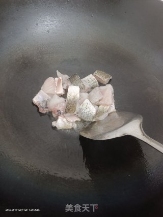 干焖辣鱼块步骤3