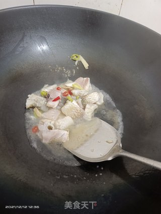 干焖辣鱼块步骤5