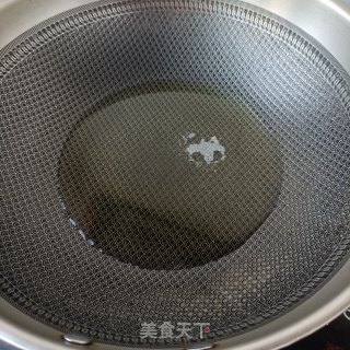 干锅肥肠虾步骤6