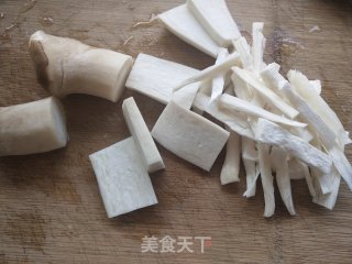 杏鲍菇炒虾仁步骤3