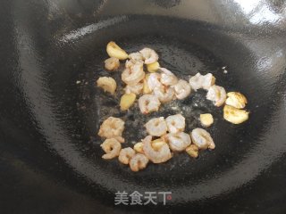 杏鲍菇炒虾仁步骤7