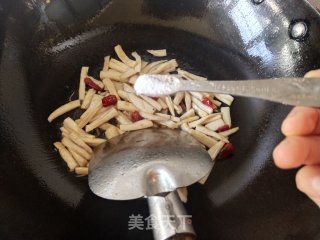杏鲍菇炒虾仁步骤11