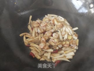 杏鲍菇炒虾仁步骤12