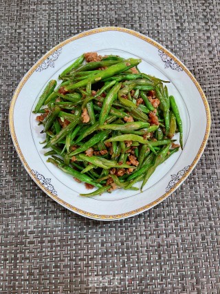 四季豆炒肉末步骤8