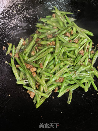 四季豆炒肉末步骤7