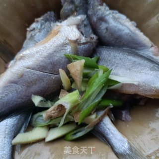 家常焖小黄花步骤2