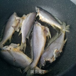 家常焖小黄花步骤4