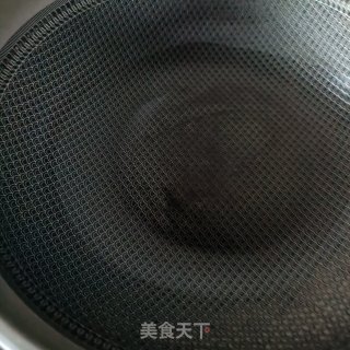 “快手小炒”回锅肉炒芹菜步骤4