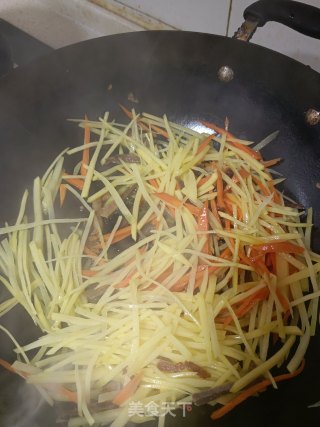 腊肉土豆丝步骤4