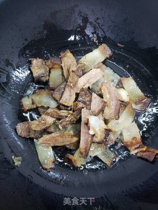 藤椒蒜苗炒腊肉步骤5