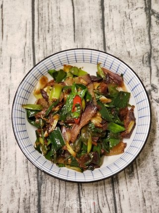藤椒蒜苗炒腊肉步骤9