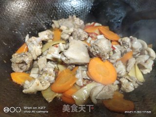 胡萝卜烧鸭肉步骤8