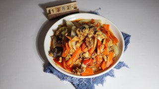 胡萝卜白菜梗炒鸡步骤9