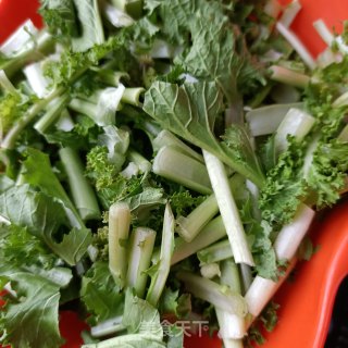 “快手小炒”腊肠炒苔菜步骤1
