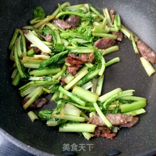 “快手小炒”腊肠炒苔菜步骤8