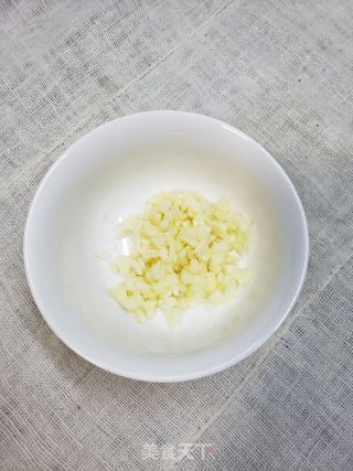鲜香下饭梅菜肉酱炒豆角步骤3