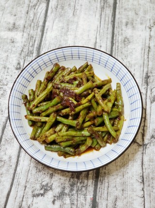 鲜香下饭梅菜肉酱炒豆角步骤6