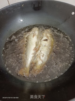炸鱼步骤4