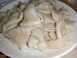 酸菜肥肠步骤3