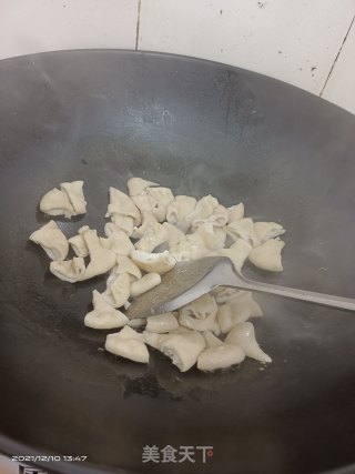 酸菜肥肠步骤4