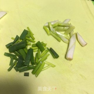 油渣炒儿菜步骤4