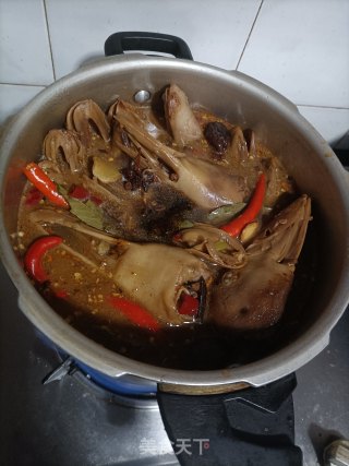 卤鸭头步骤15