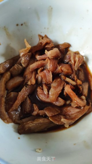 蒜苔豆片炒肉丝步骤3