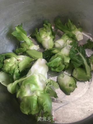 烧肉炒儿菜步骤1 烧肉炒儿菜步骤1