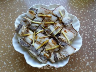 萝卜蒸腊肉步骤4