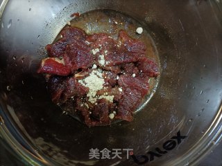 洋葱炒牛排步骤2