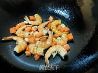 虾仁烧毛豆步骤6