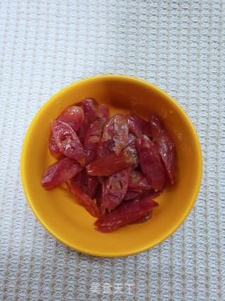 香辣过瘾椒香泡藕尖炒腊肠步骤3
