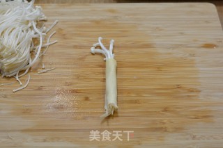 金针菇豆皮卷步骤5