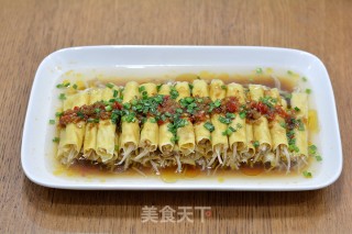 金针菇豆皮卷步骤9