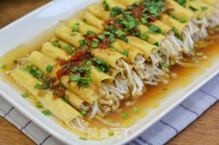 金针菇豆皮卷步骤10